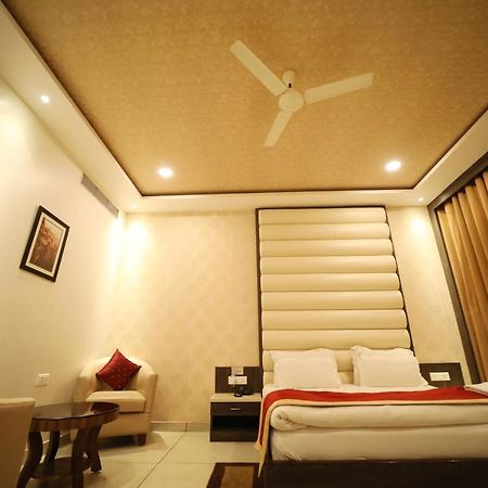 Hotel Panchsheel Ayodhya Dış mekan fotoğraf