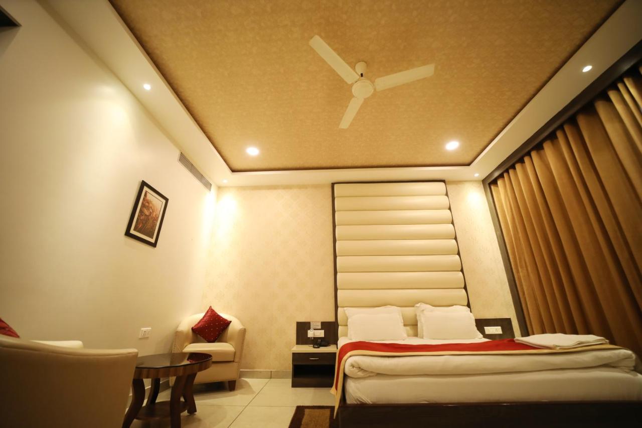 Hotel Panchsheel Ayodhya Dış mekan fotoğraf
