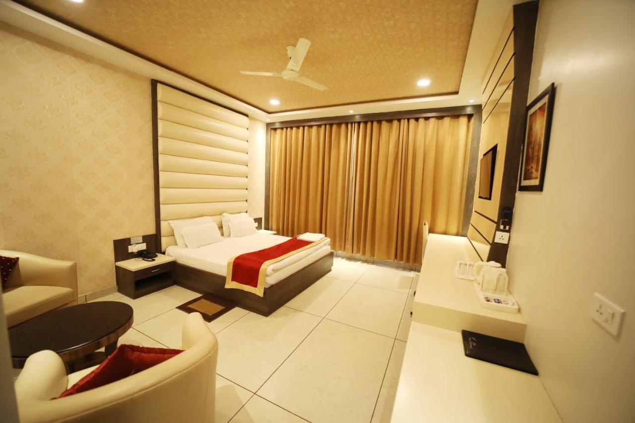 Hotel Panchsheel Ayodhya Dış mekan fotoğraf