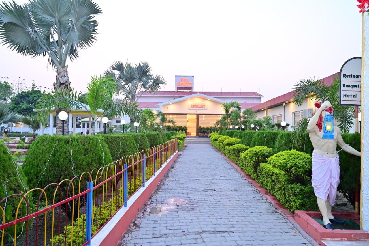 Hotel Panchsheel Ayodhya Dış mekan fotoğraf