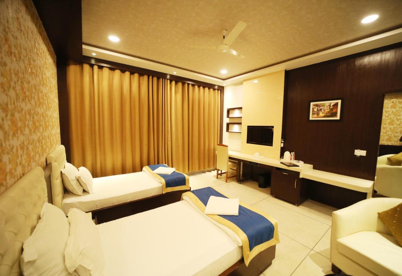 Hotel Panchsheel Ayodhya Dış mekan fotoğraf